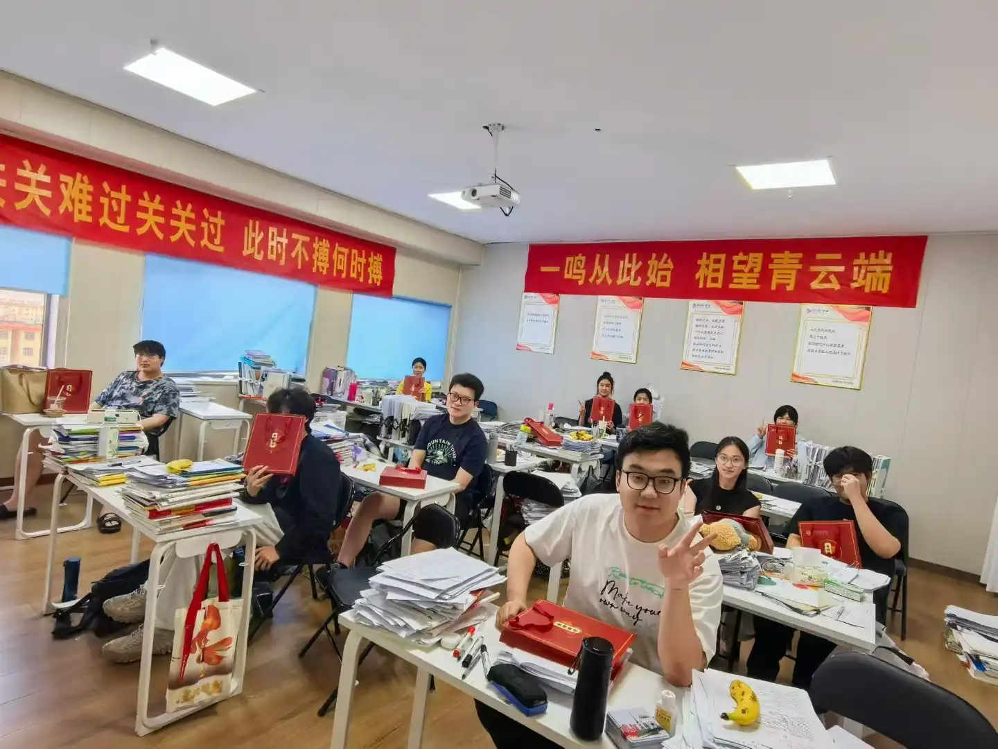 华屹大厦校区